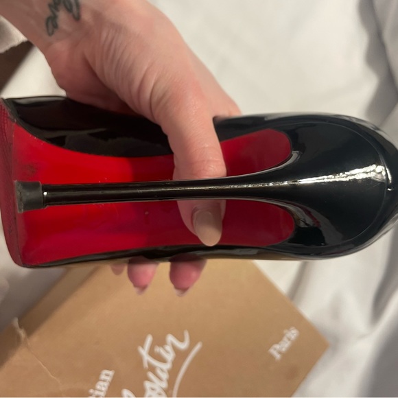 Christian Louboutin So Kate - Picture 2 of 7